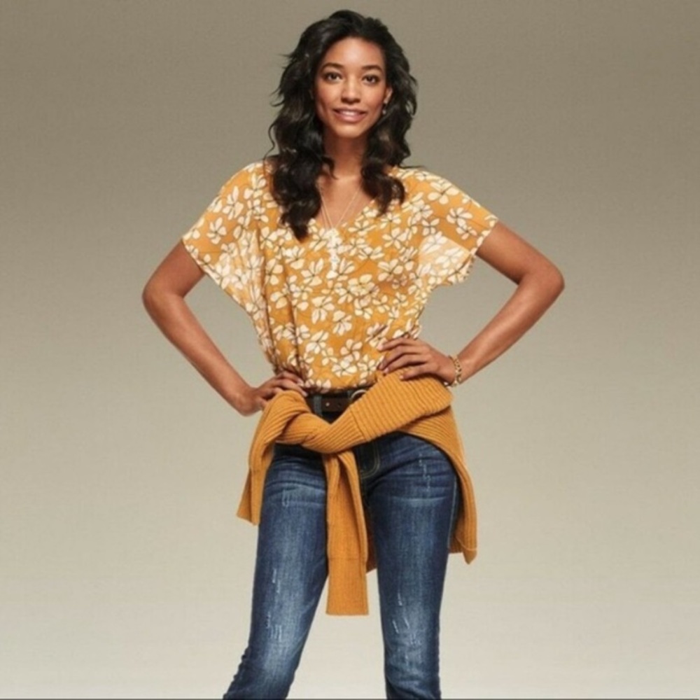 NWOT Cabi yellow floral shirt, size small